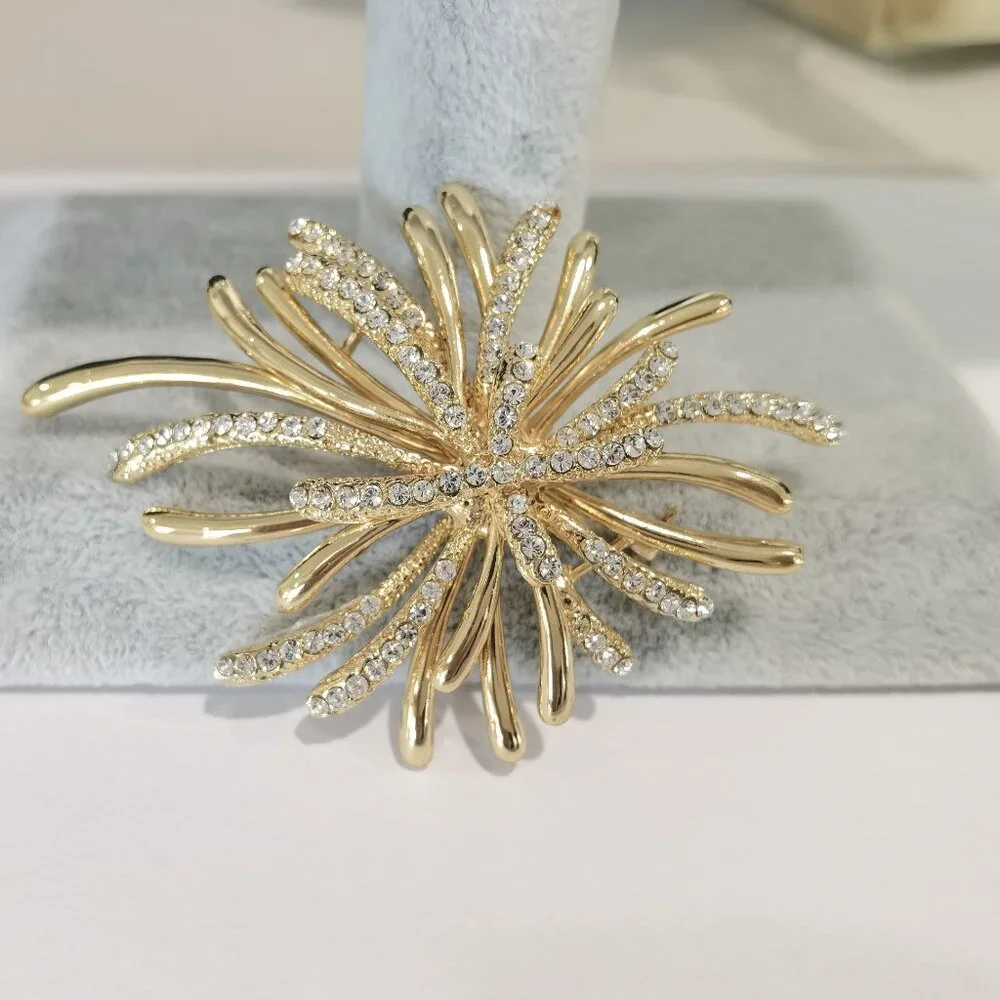 brooch - Picture 1 of 4